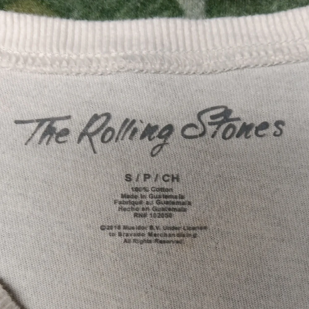 Rolling Stones Small Graphic Tee Iconic Design - Picture 2 of 5